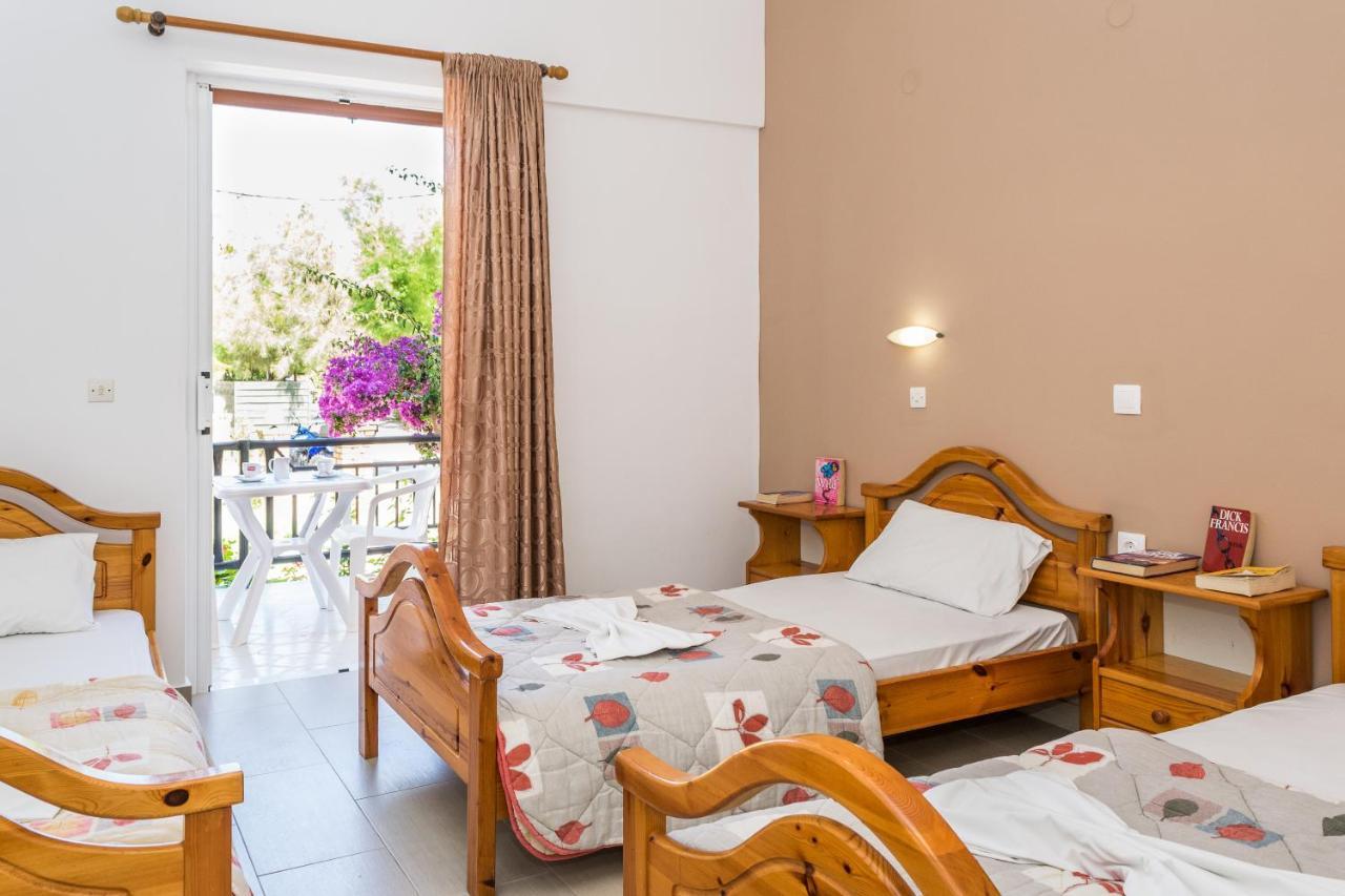 Costas Hotel Kalamákion Zewnętrze zdjęcie